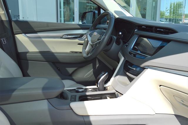 used 2021 Cadillac XT5 car, priced at $22,771