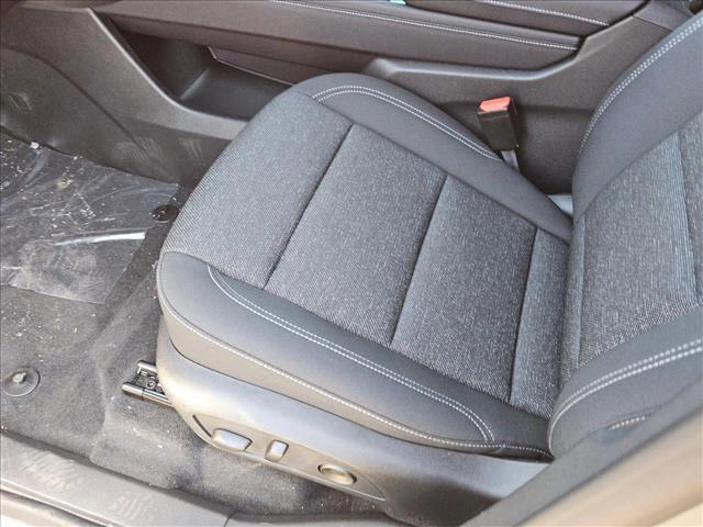 new 2025 Chevrolet Traverse car, priced at $44,936