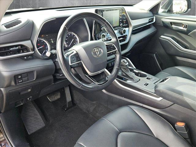 used 2022 Toyota Highlander car, priced at $26,448