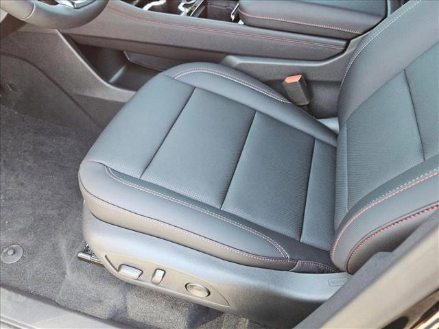 new 2025 Chevrolet Traverse car, priced at $51,564