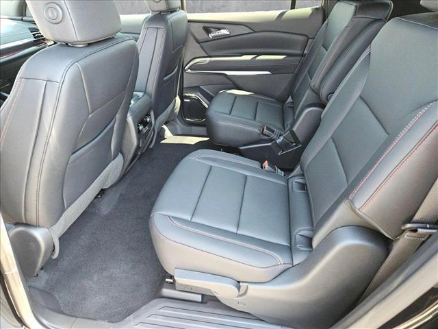 new 2025 Chevrolet Traverse car, priced at $51,564
