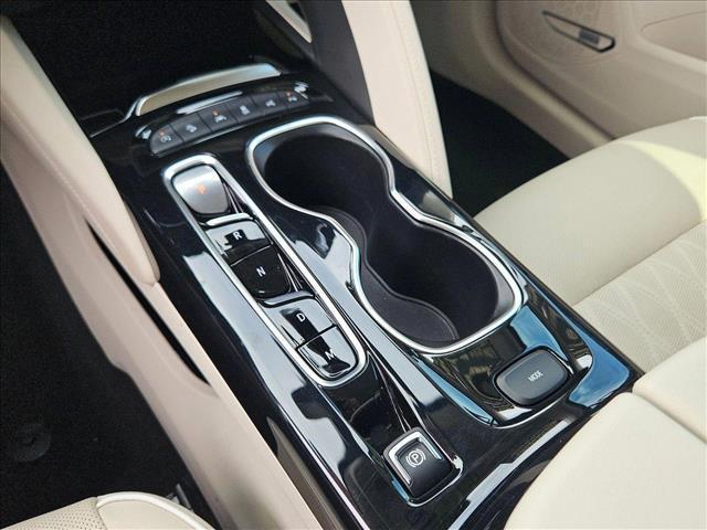 used 2023 Buick Envision car, priced at $32,982