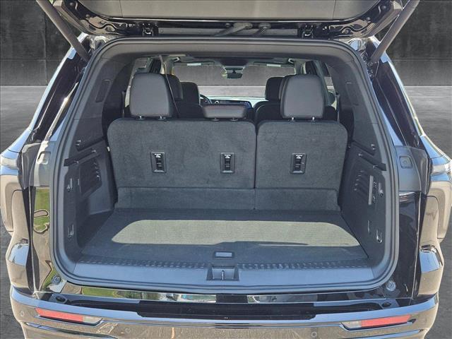 used 2024 Chevrolet Traverse car, priced at $52,797