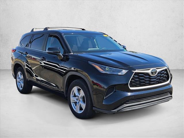 used 2023 Toyota Highlander car, priced at $29,155