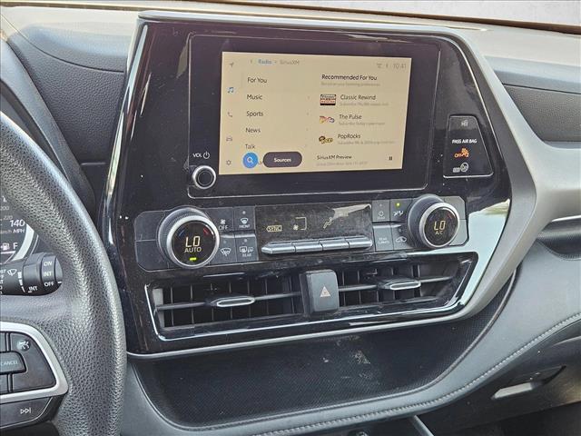 used 2023 Toyota Highlander car, priced at $29,155