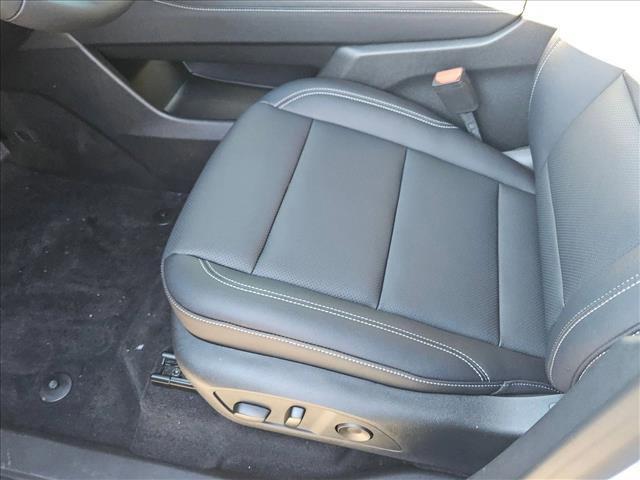 new 2026 Chevrolet Traverse car, priced at $47,610