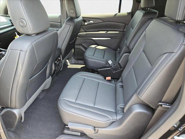 new 2025 Chevrolet Traverse car, priced at $42,366