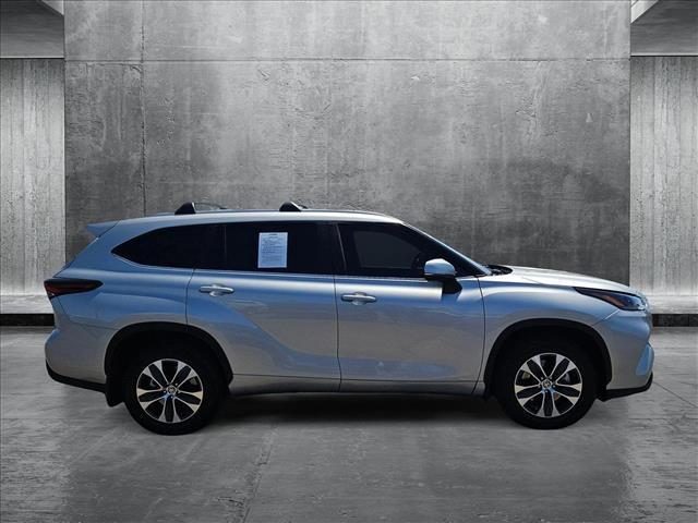 used 2024 Toyota Highlander Hybrid car, priced at $46,492