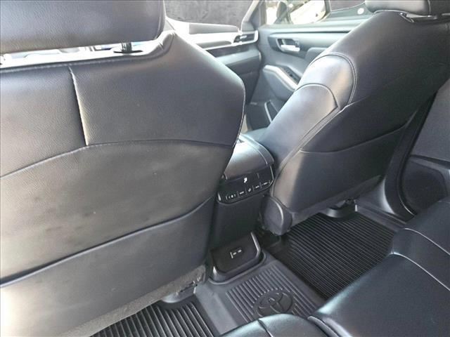 used 2024 Toyota Highlander Hybrid car, priced at $46,492