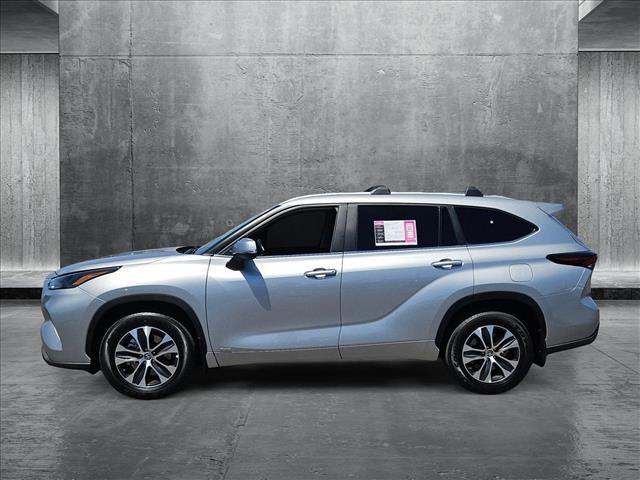 used 2024 Toyota Highlander Hybrid car, priced at $46,492