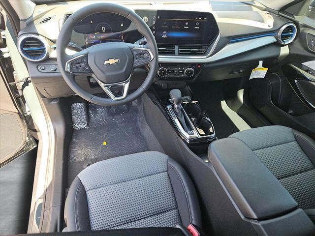 new 2025 Chevrolet Trax car, priced at $25,527