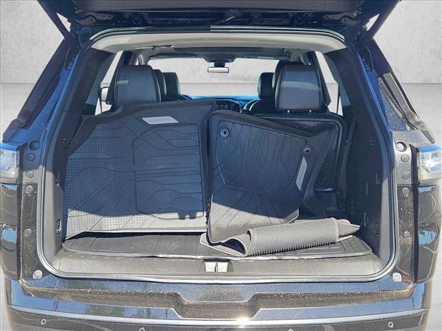 used 2021 Chevrolet Traverse car, priced at $30,656