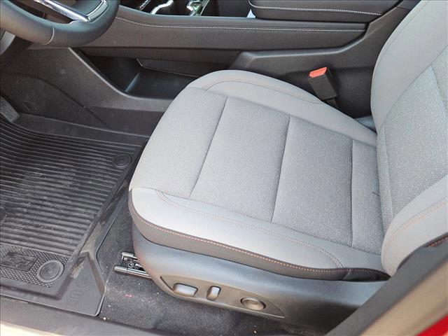 new 2025 Chevrolet Traverse car, priced at $41,885