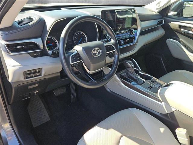 used 2021 Toyota Highlander Hybrid car, priced at $31,485