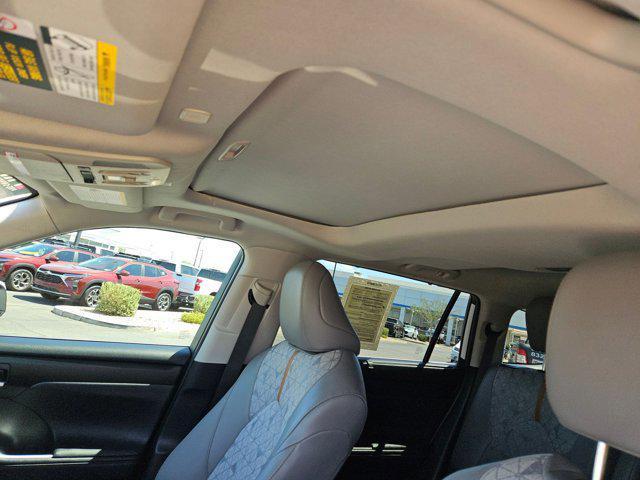 used 2023 Toyota Highlander Hybrid car, priced at $42,498