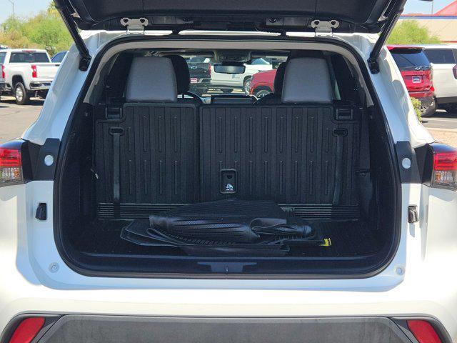 used 2023 Toyota Highlander Hybrid car, priced at $42,498