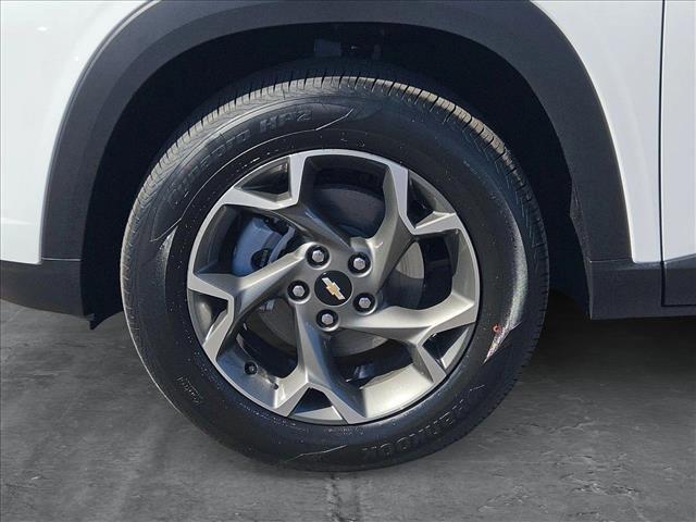 new 2025 Chevrolet Trax car, priced at $25,513