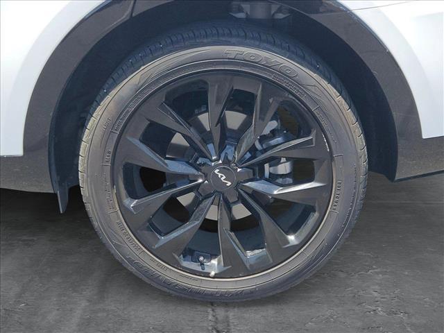 used 2022 Kia Sorento car, priced at $27,398