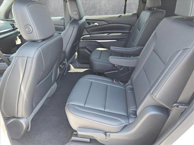 new 2025 Chevrolet Traverse car, priced at $42,366
