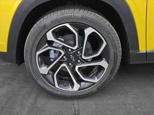 new 2025 Chevrolet Trax car, priced at $27,117