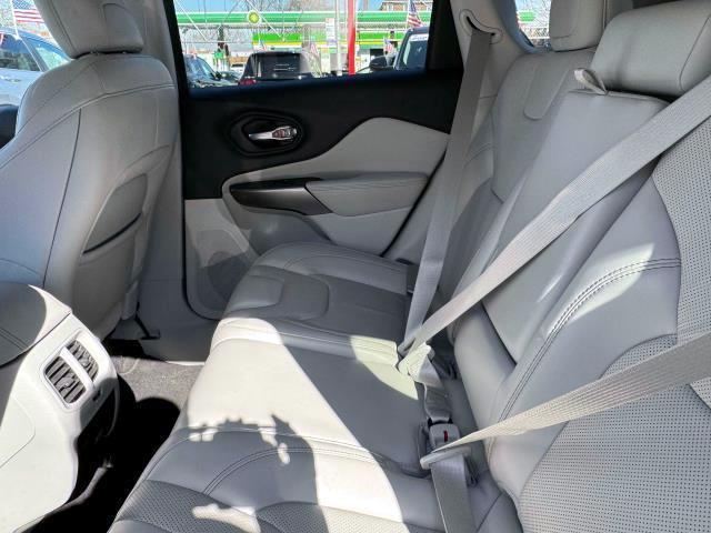 used 2022 Jeep Cherokee car, priced at $23,977