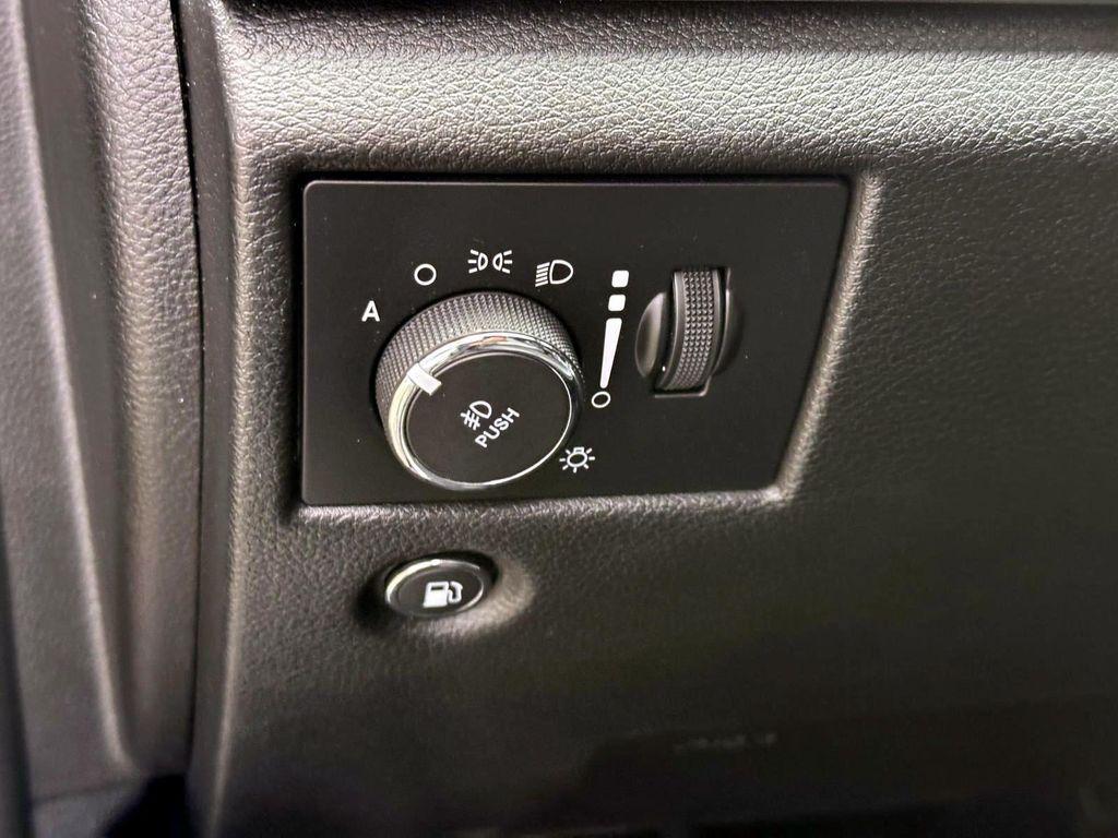 used 2021 Jeep Grand Cherokee car, priced at $28,998