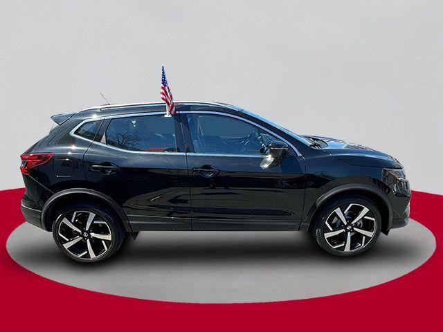 used 2022 Nissan Rogue Sport car, priced at $24,998
