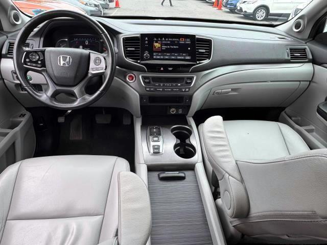 used 2021 Honda Pilot car, priced at $27,998