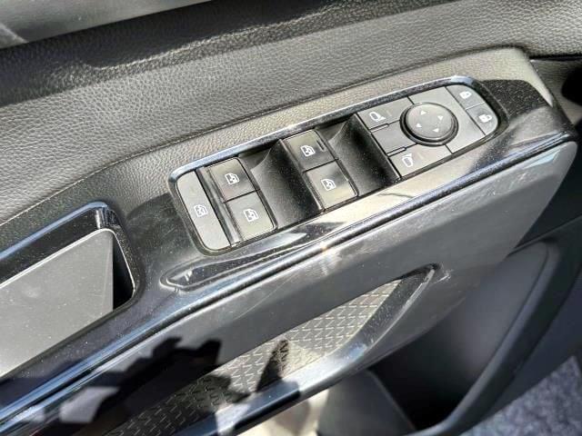 used 2022 Nissan Pathfinder car, priced at $24,998