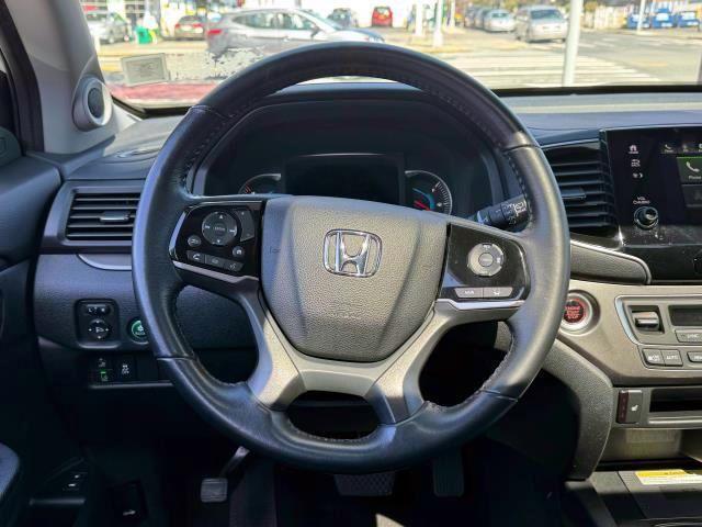 used 2022 Honda Pilot car, priced at $32,998