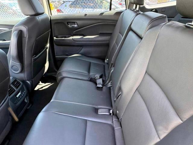used 2022 Honda Pilot car, priced at $32,998