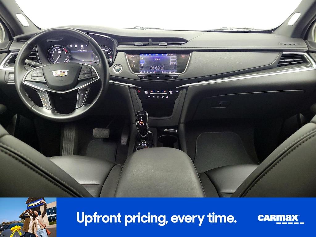 used 2021 Cadillac XT5 car, priced at $31,998