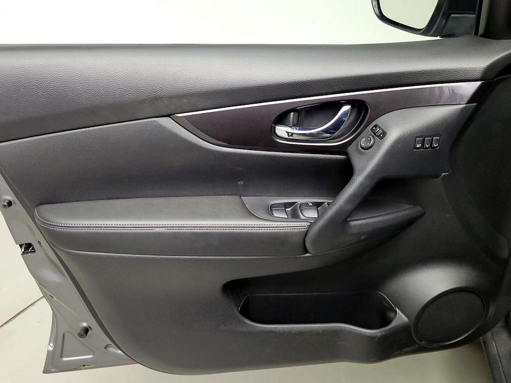 used 2019 Nissan Rogue car, priced at $22,998