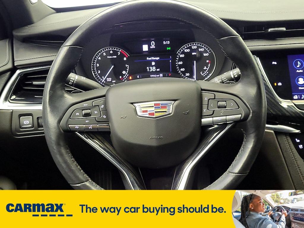 used 2023 Cadillac XT6 car, priced at $42,998