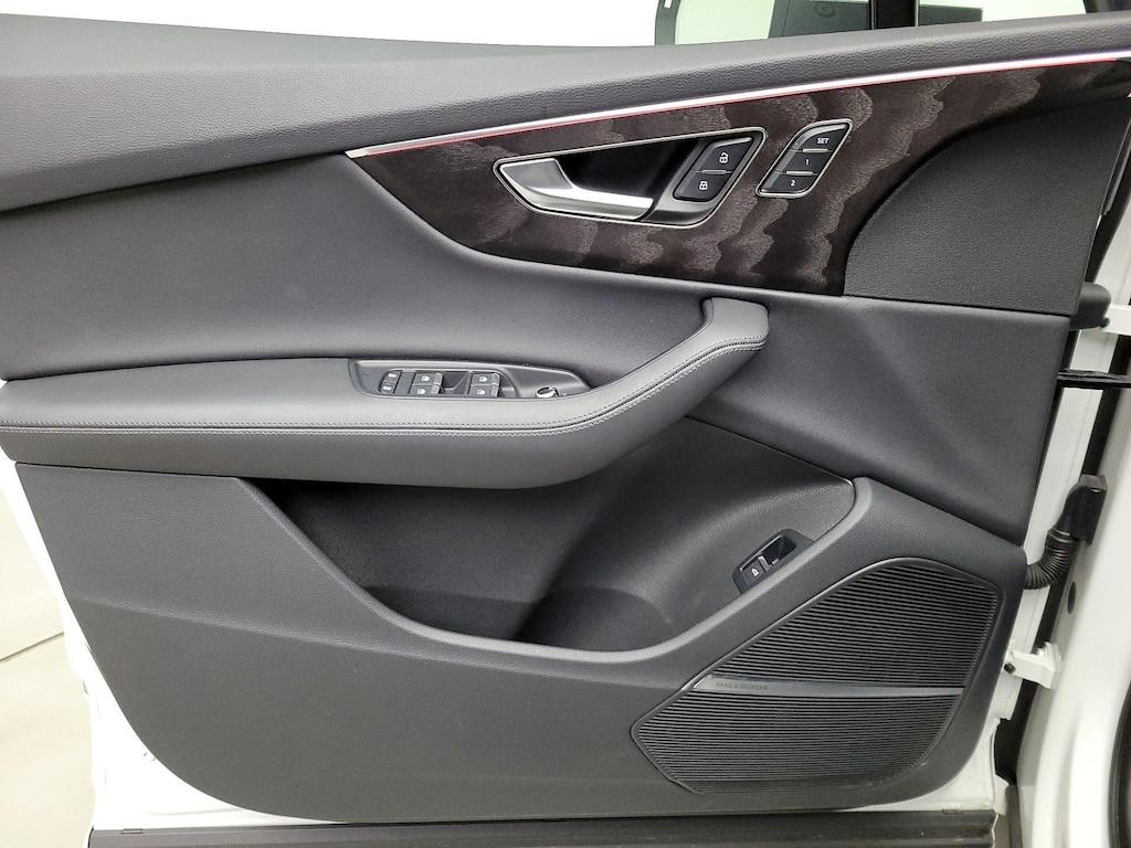 used 2023 Audi Q7 car, priced at $44,998