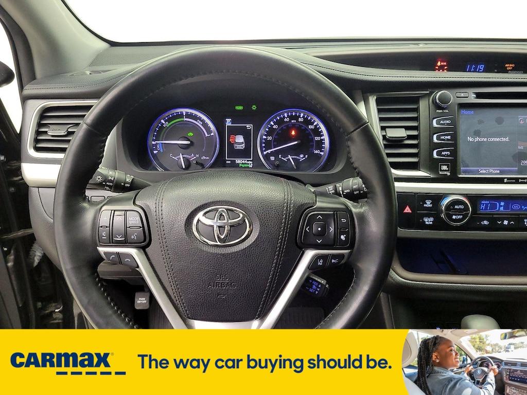 used 2019 Toyota Highlander Hybrid car, priced at $35,998
