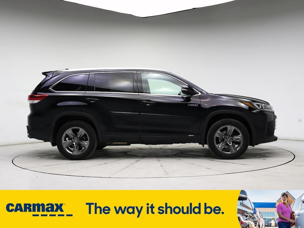 used 2019 Toyota Highlander Hybrid car, priced at $35,998