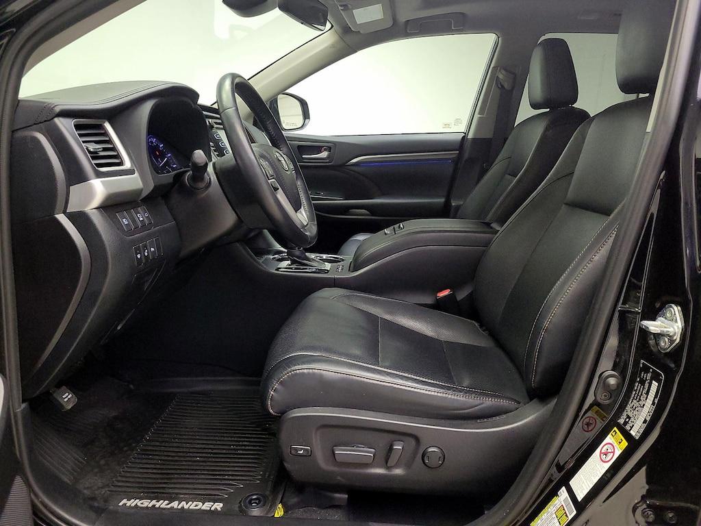 used 2019 Toyota Highlander Hybrid car, priced at $35,998