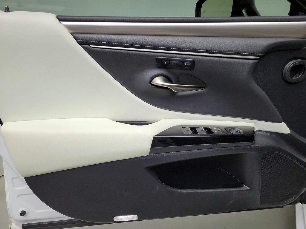 used 2023 Lexus ES 300h car, priced at $35,998