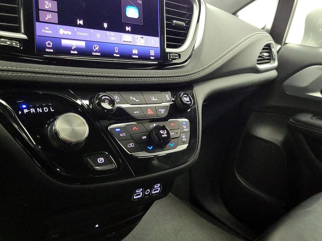 used 2021 Chrysler Pacifica car, priced at $34,998