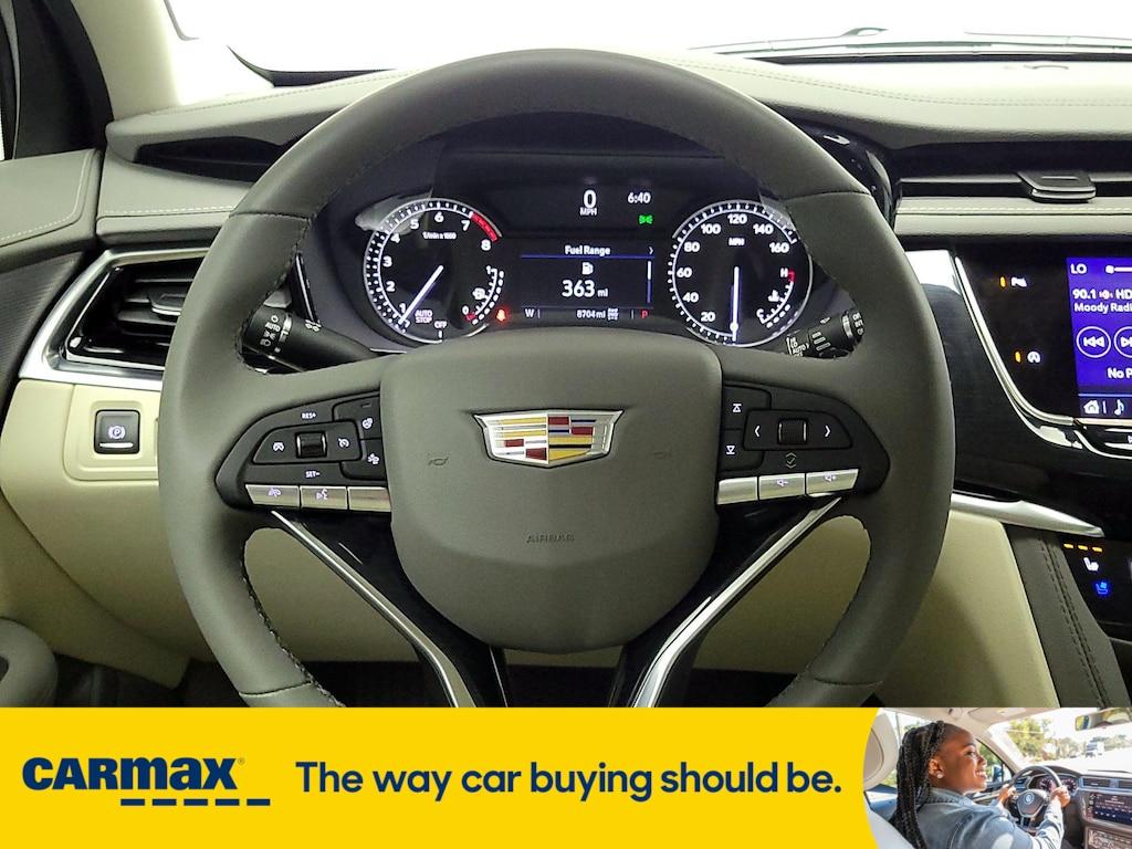 used 2024 Cadillac XT6 car, priced at $52,998