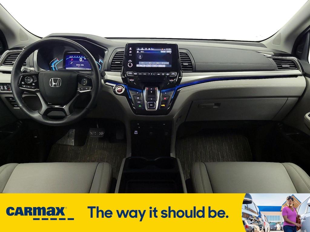 used 2024 Honda Odyssey car, priced at $42,998