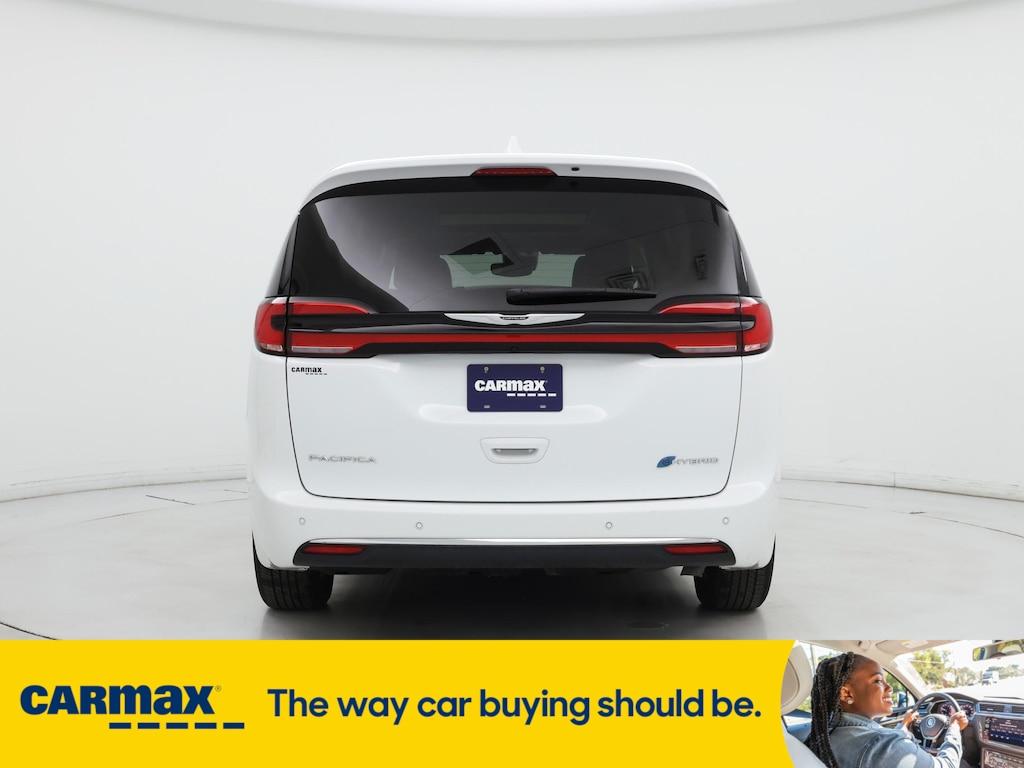 used 2022 Chrysler Pacifica Hybrid car, priced at $34,998
