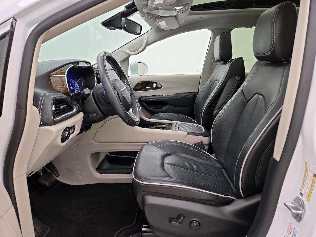used 2022 Chrysler Pacifica Hybrid car, priced at $34,998