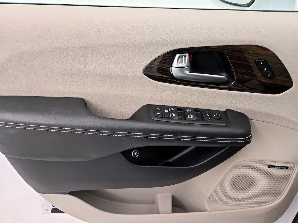 used 2022 Chrysler Pacifica Hybrid car, priced at $34,998