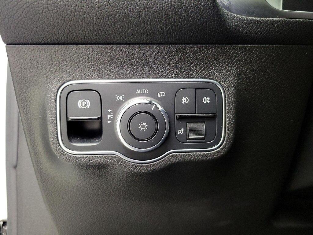 used 2021 Mercedes-Benz GLB 250 car, priced at $29,998