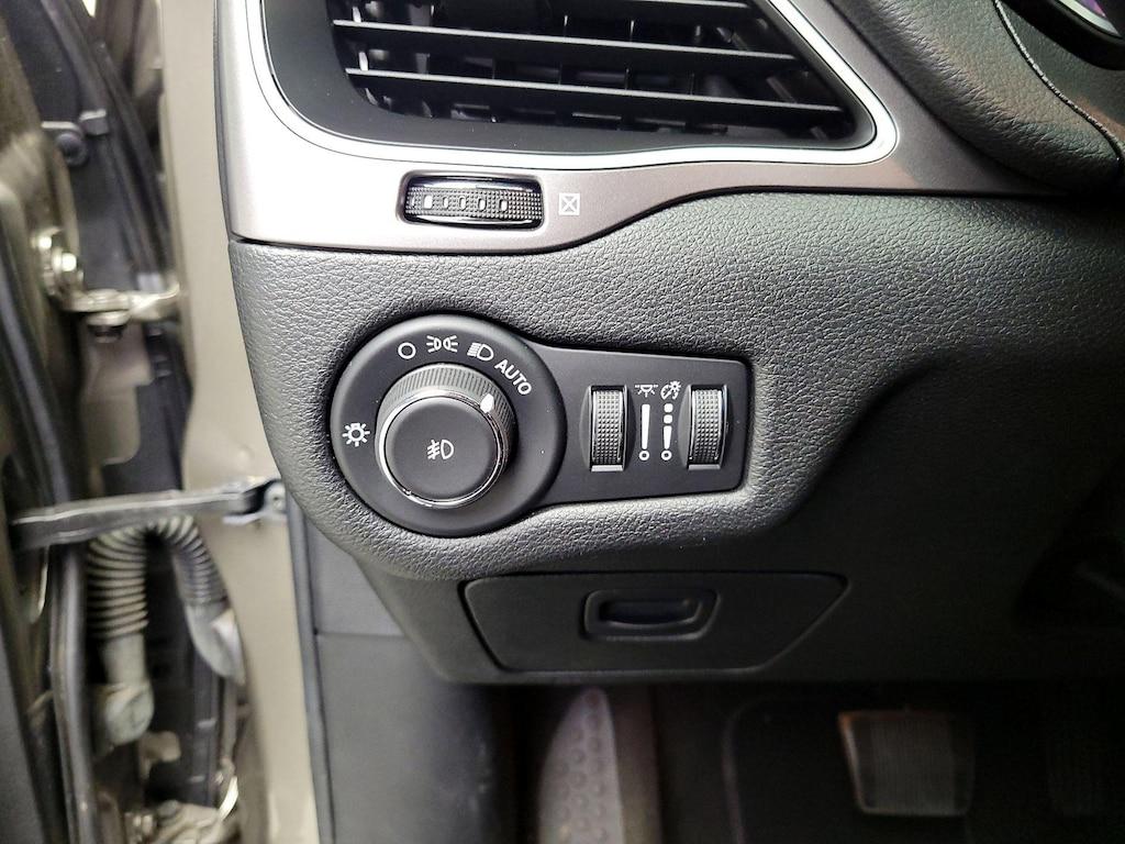 used 2019 Jeep Cherokee car, priced at $20,998