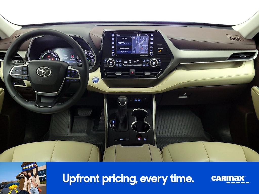 used 2022 Toyota Highlander Hybrid car, priced at $39,998