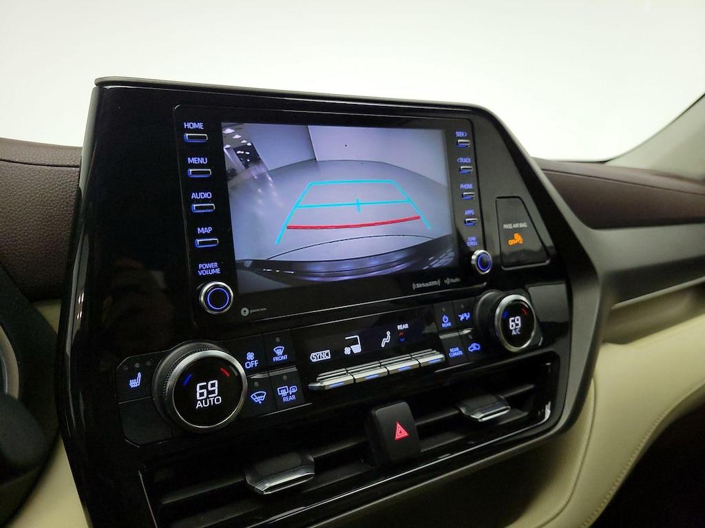 used 2022 Toyota Highlander Hybrid car, priced at $39,998