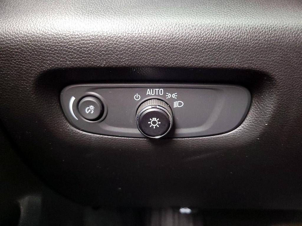 used 2023 Chevrolet Traverse car, priced at $28,998